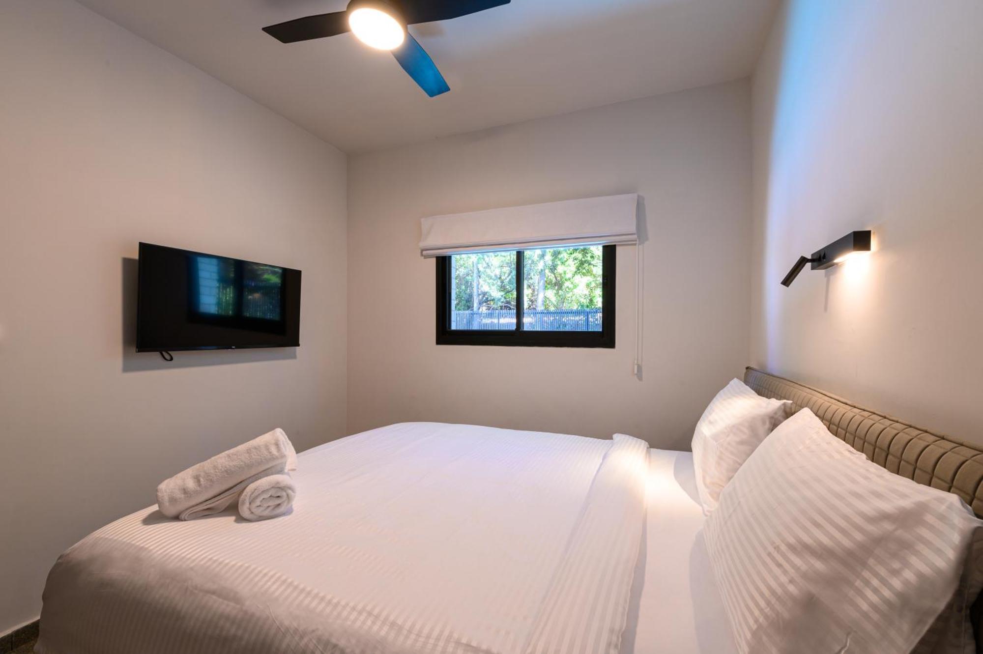 Rokah Luxury Villa At Ramat Hahayal テル・アビブ 部屋 写真