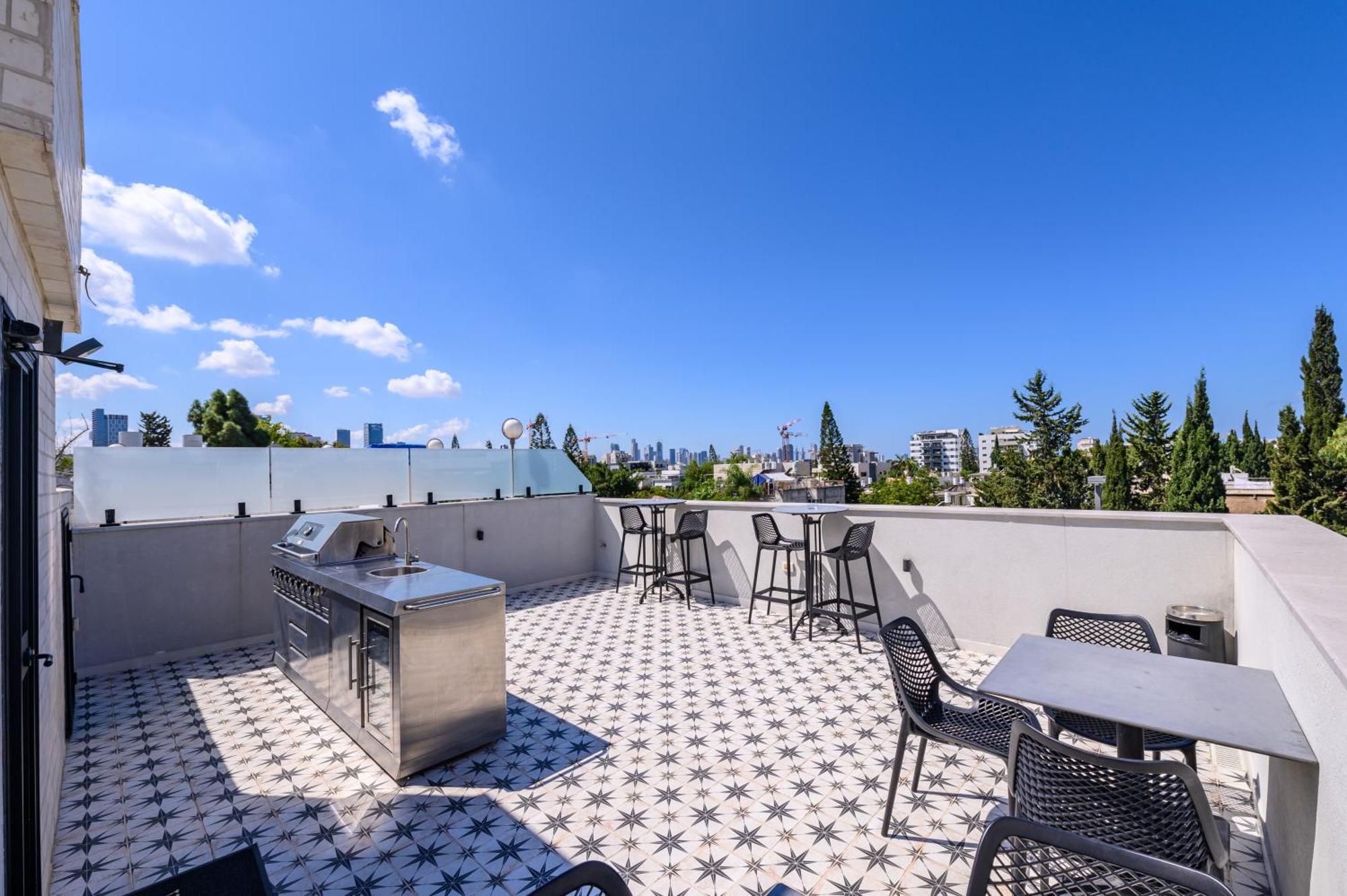 Rokah Luxury Villa At Ramat Hahayal テル・アビブ エクステリア 写真