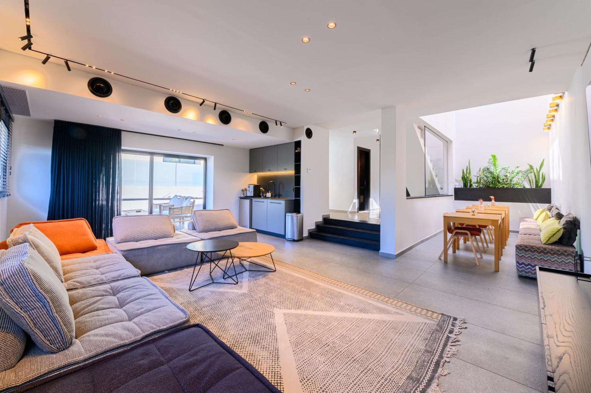 Rokah Luxury Villa At Ramat Hahayal テル・アビブ エクステリア 写真