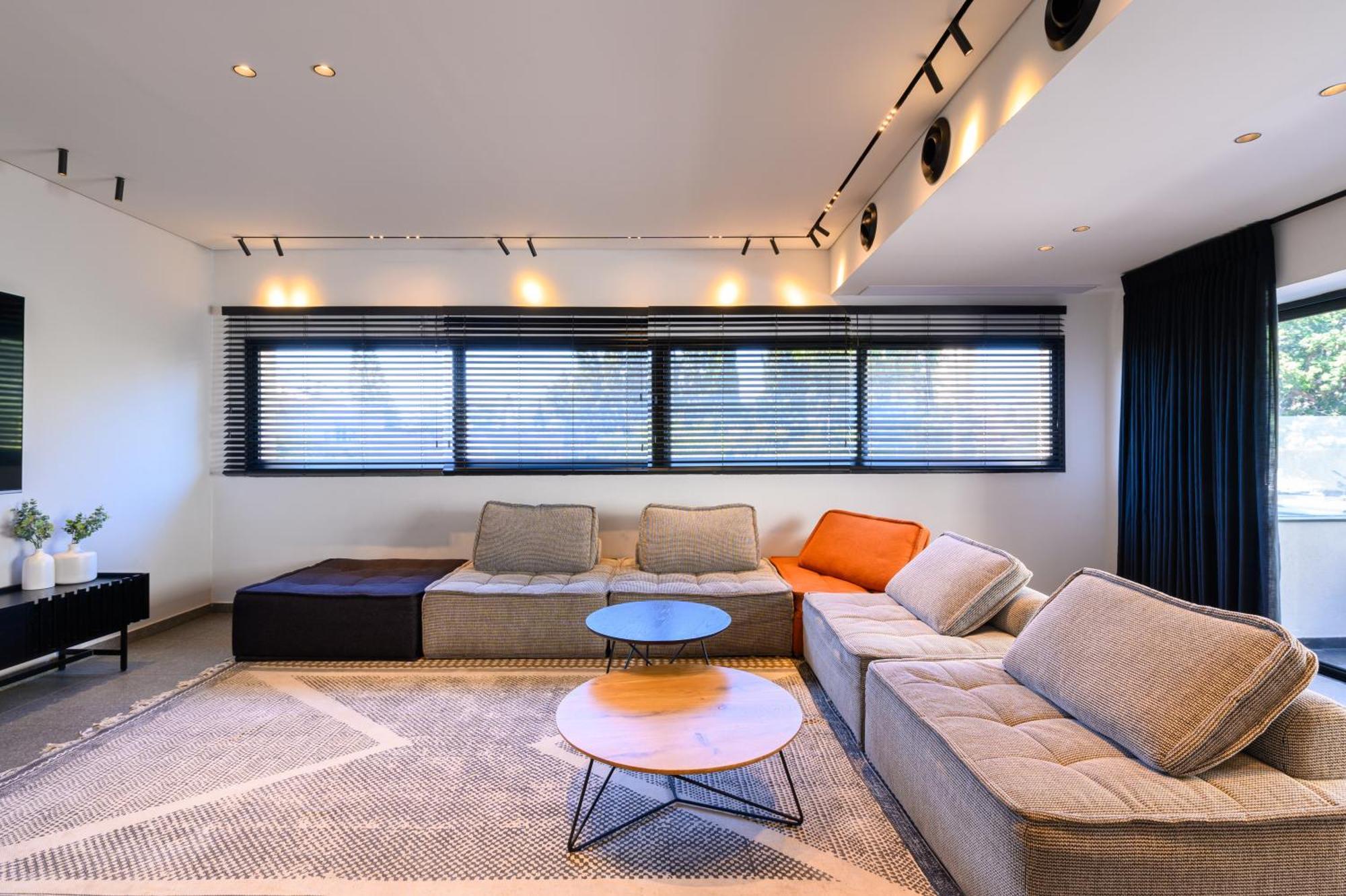 Rokah Luxury Villa At Ramat Hahayal テル・アビブ エクステリア 写真