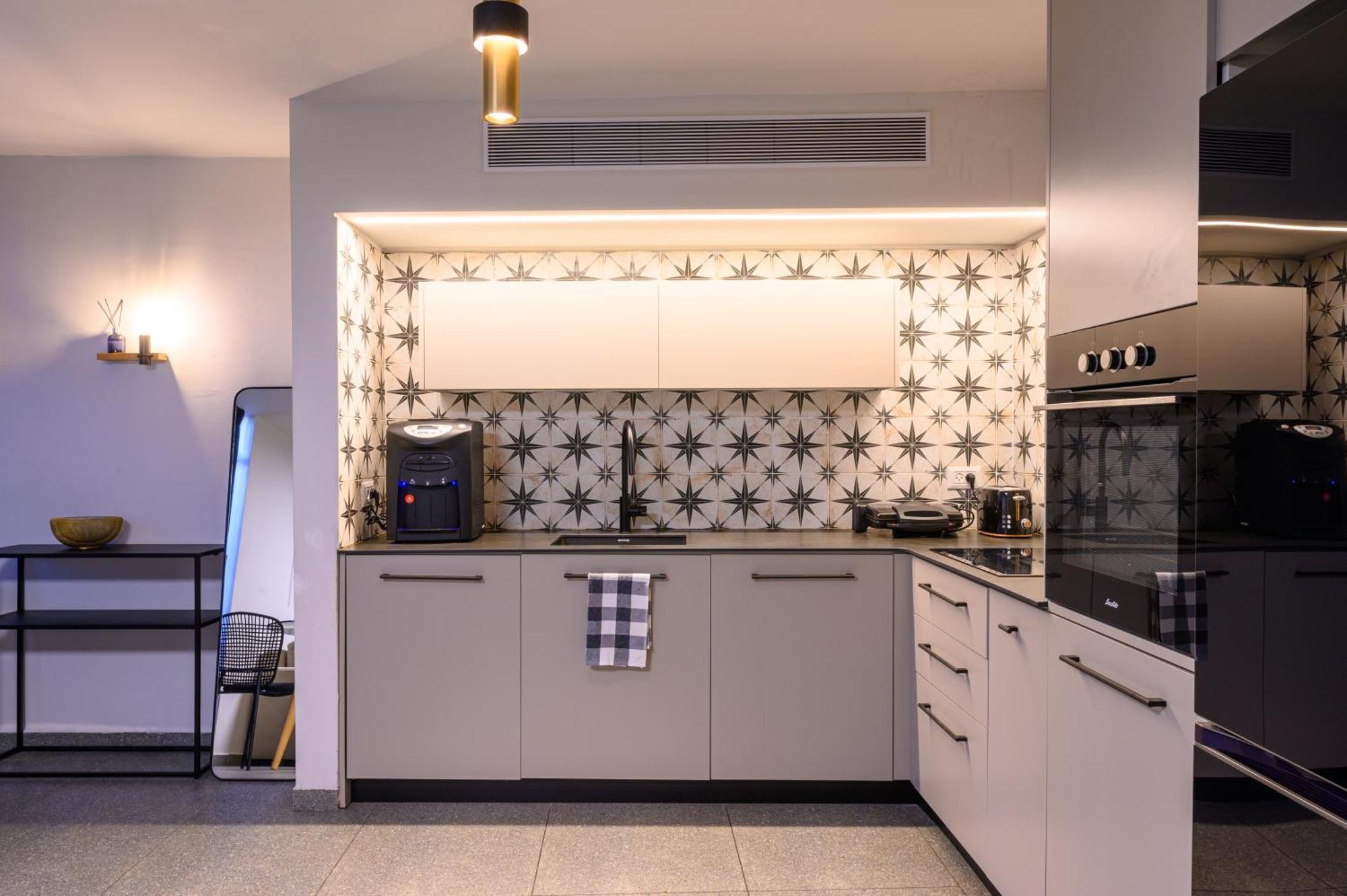 Rokah Luxury Villa At Ramat Hahayal テル・アビブ 部屋 写真