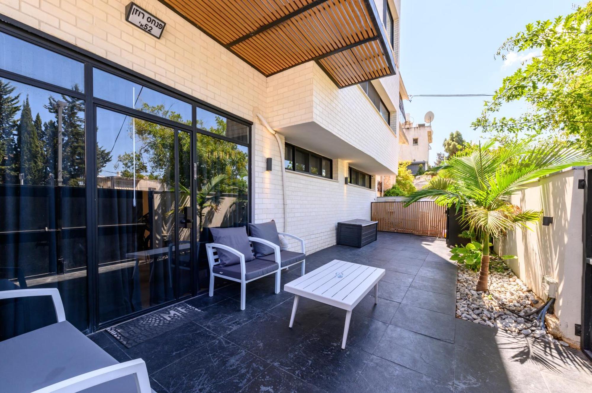 Rokah Luxury Villa At Ramat Hahayal テル・アビブ エクステリア 写真