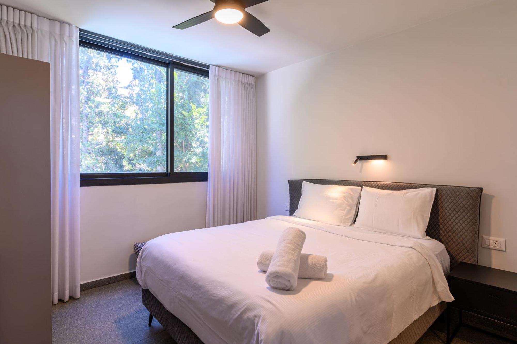 Rokah Luxury Villa At Ramat Hahayal テル・アビブ エクステリア 写真